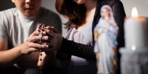3 niveles de oración para que el alma y la familia florezcan
