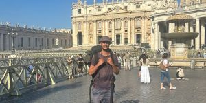 El magnífico testimonio de Agustín, de 18 años, que llegó a Roma solo y a pie