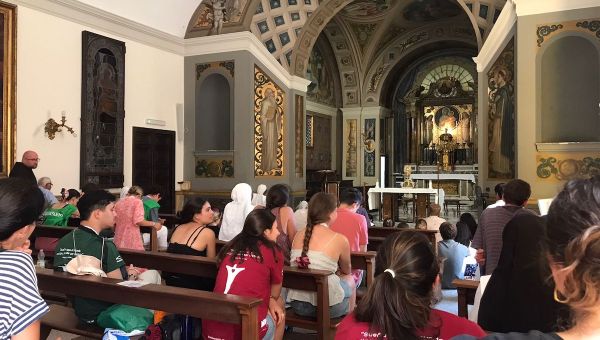 jubileo de los jóvenes en roma adoración eucarística