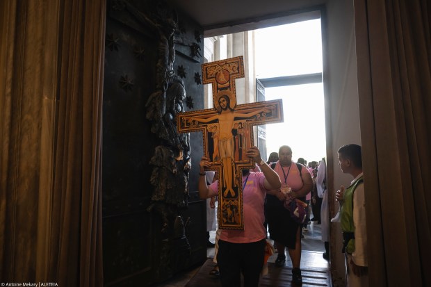 french-pilgrims-holy-door-st.-john-lateran-jubilee-youth-rome-2025