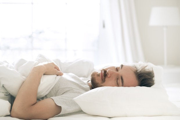 Amateurs de “grasses mat”, rassurez-vous, Dieu aime le sommeil