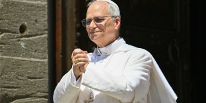 &#8220;El periodo estival puede ayudarnos a bajar el ritmo&#8221;, subraya el Papa