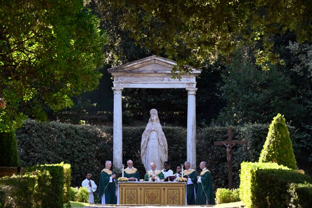 pope-leo-mass-borgo-laudato-si-castel-gandolfo