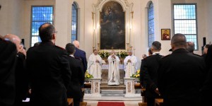 El Papa León XIV habla sobre la fidelidad de María a los carabineros italianos