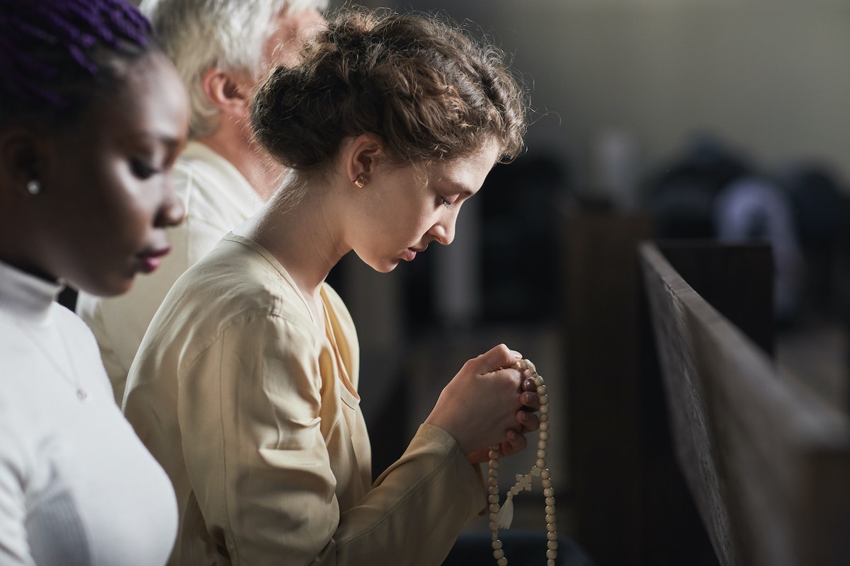 Une étude prouve les bienfaits du rosaire sur la santé mentale