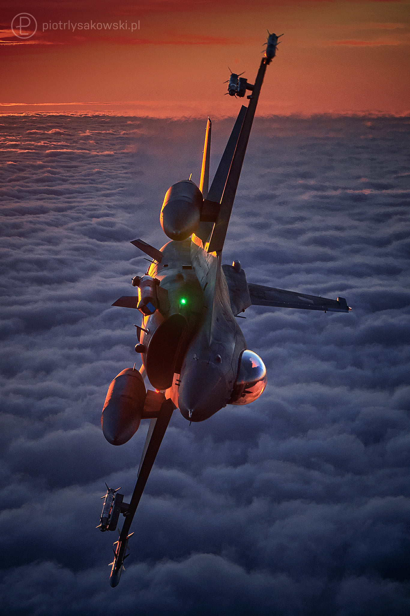 {"rendered":"Fotograf\u00edas de Piotr \u0141ysakowski, fot\u00f3grafo de aviones"}