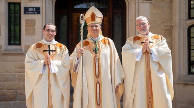 ordenación como sacerdote después de enviudar