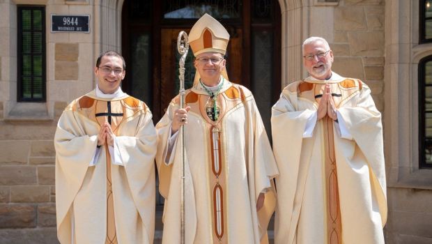 ordenación como sacerdote después de enviudar