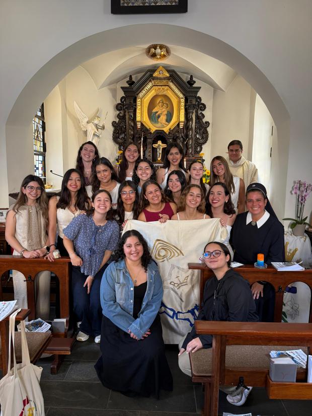 jóvenes del movimiento de Schoenstatt en el jubileo de jóvenes