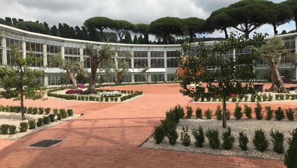 Corner Item Image - Castel Gandolfo: el Papa compartirá una comida con 200 personas pobres