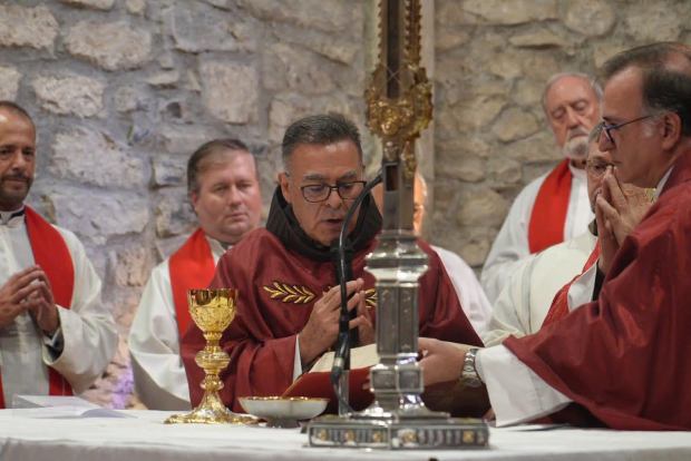 Tres mexicanos harán posible que la orden franciscana continúe custodiando el Lignum Crucis en Santo Toribio de Liébana