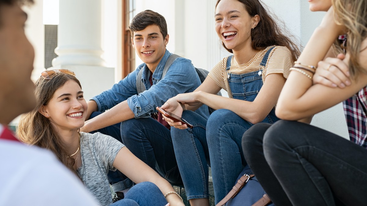 Cinq conseils à donner aux adolescents pour identifier de bons amis