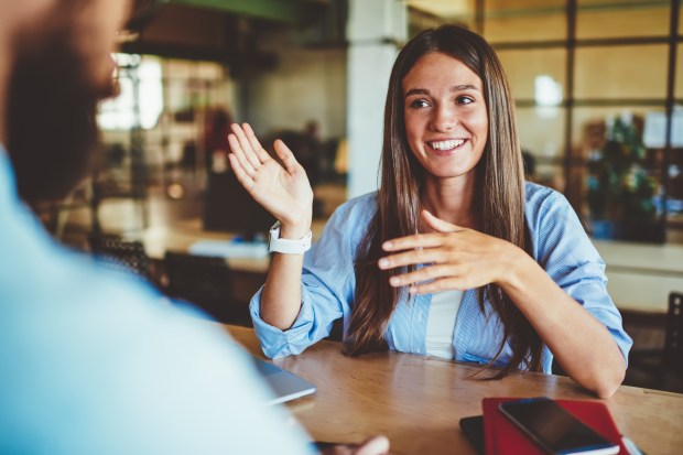 joie-jeunes-engagement-shutterstock