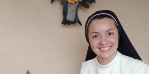 Tras dos anillos de compromiso, eligió el hábito religioso