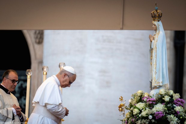 pope-leo-XIV-prayer-vigil-rosary-