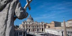 ¿Cuáles son los criterios para una canonización rápida?