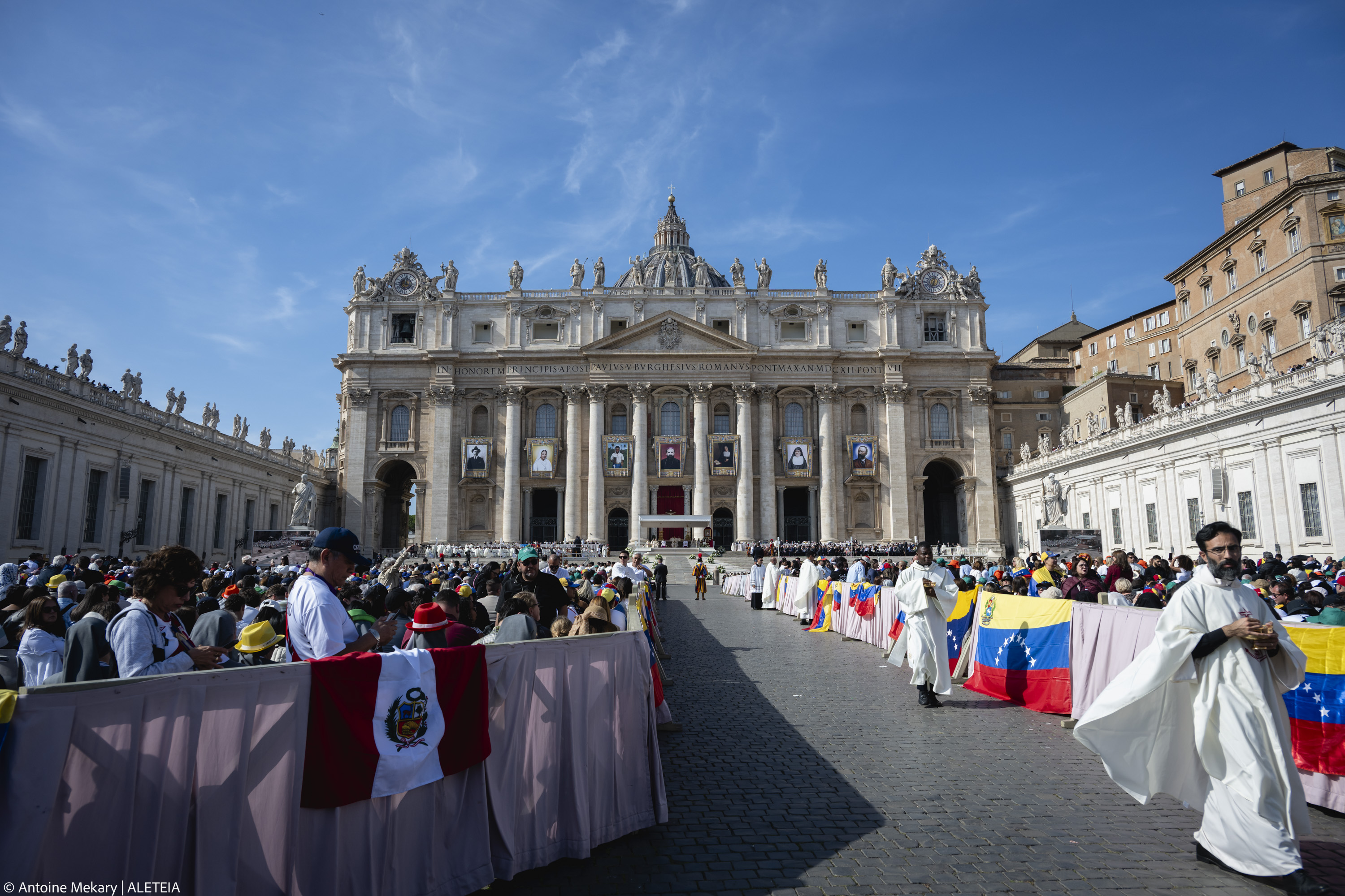 {"rendered":"La Iglesia cat\u00f3lica tiene 7 nuevos santos"}