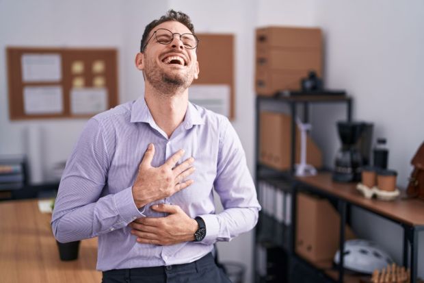 reírse de uno mismo