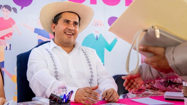 Carlos Manzano, uruapan