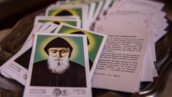 Corner Item Image - ¿Por qué se representa a San Charbel con los ojos cerrados?