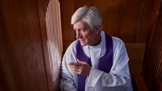 absolución general, condiciones, confesión, obispo, derecho canónico, sacerdote, examen de conciencia