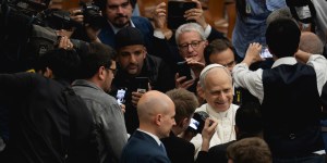 La lucha de León XIV contra las pantallas