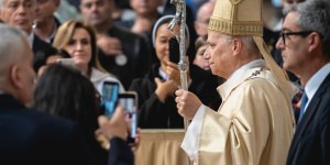 León XIV pide a los cristianos que construyan la Iglesia con “cimientos sólidos”