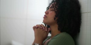 6 maneras de rezar si te sientes espiritualmente cansado