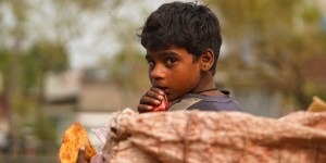 ¿Servir a los pobres? Te damos 15 razones para hacerlo