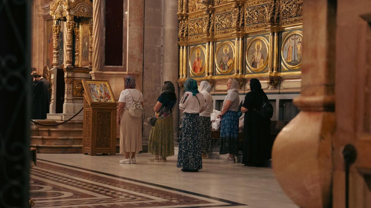 SAINT-SEPULCRE-PELERINS-ORTHODOXES.jpeg