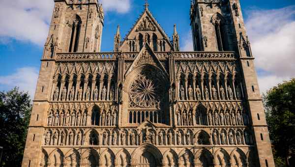 Corner Item Image - La catedral gótica medieval más septentrional