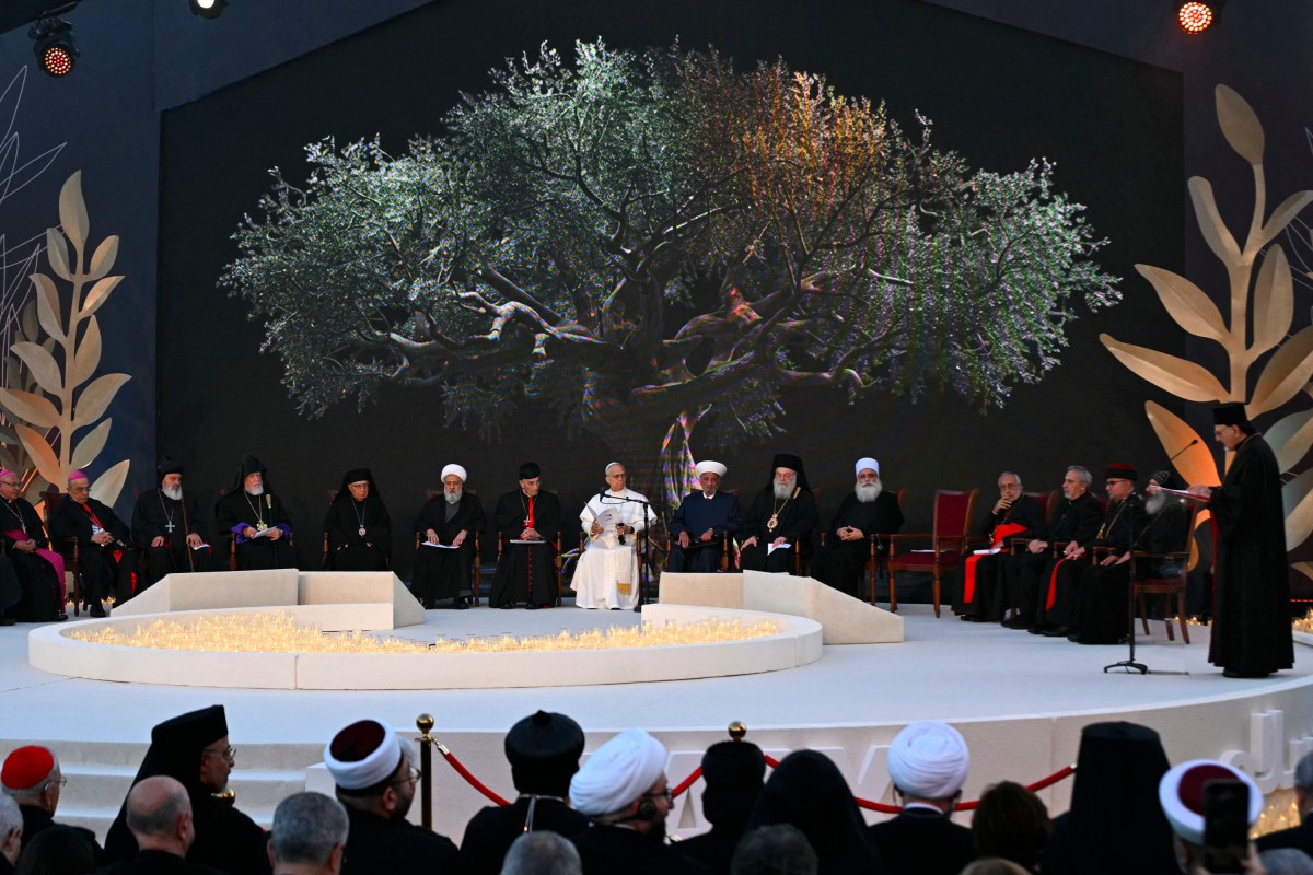 pope-leo-xiv- ecumenical-interreligious-meeting-martyrs-square-central-beirut-lebanon