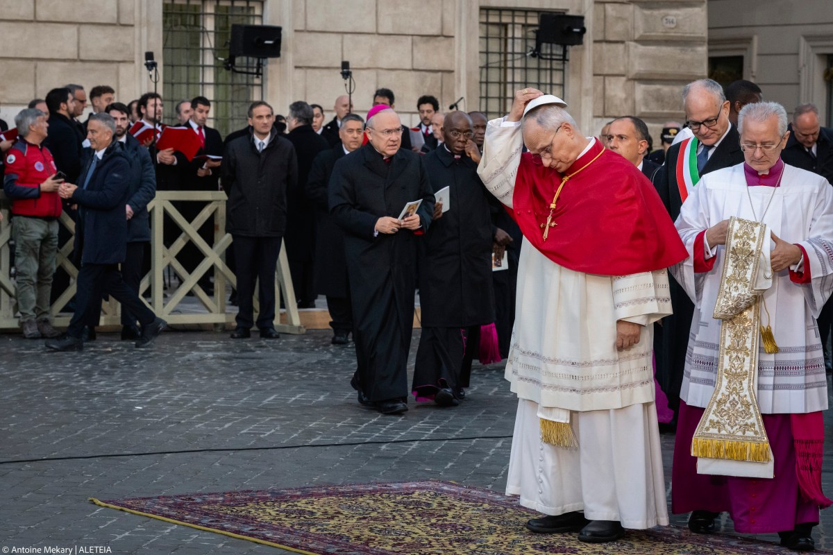 pope-leo-xiv-immaculate-conception-spanish-steps-rome-december-2025