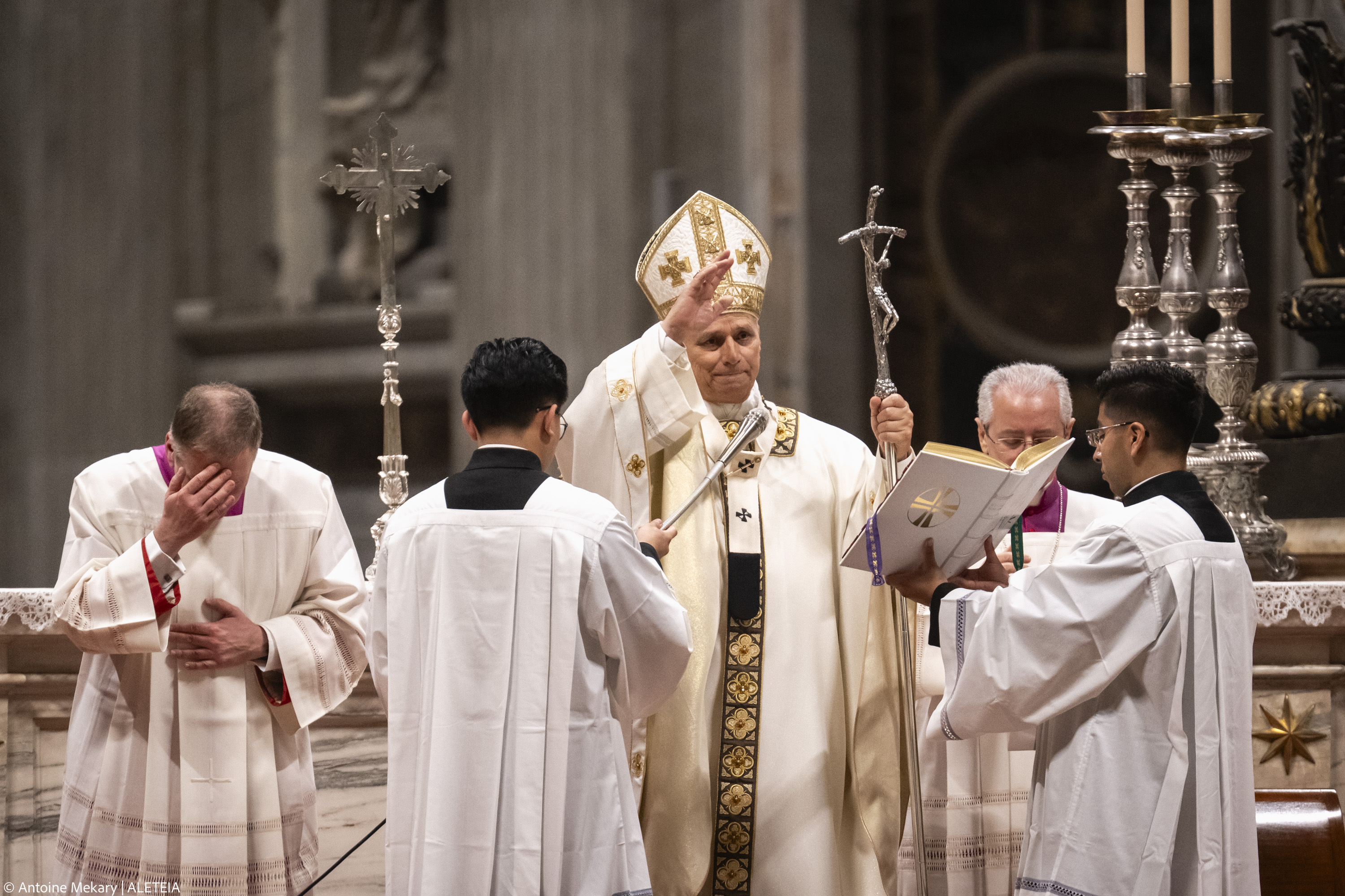 {"rendered":"El Papa celebra la Fiesta de Nuestra Se\u00f1ora de Guadalupe en el Vaticano"}