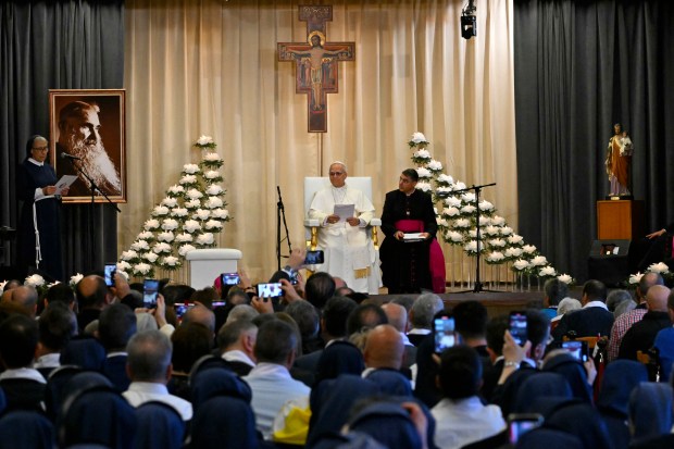 pope-leo-xiv-meeting-medical-staff-patients-sisters-of-the-cross-hospital-beirut-lebanon