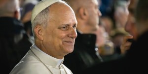 Primera reunión en el Vaticano sobre un futuro viaje de León XIV a España