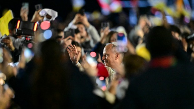 pope-leo-xiv-youths-maronite-patriarchate-bkerke-beirut-lebanon