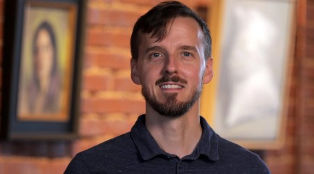 Él pintó a los santos; y ellos le cambiaron la vida