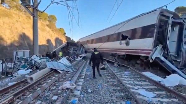 Collision de trains en Espagne : au cœur du drame, un village et une paroisse solidaires