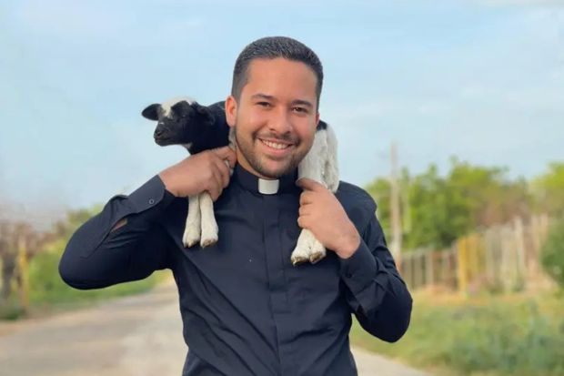 sacerdote venezuela carf