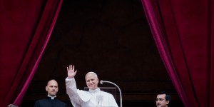 Durante el Ángelus, León XIV exhortó a la humanidad a “una nueva historia”