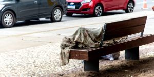 Soluciones a la okupación y el sinhogarismo en Badalona y más allá