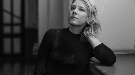 Mujer: evita estas 5 actitudes dañinas dentro de la Iglesia 