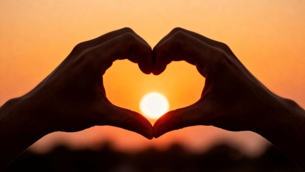San Valentín, amor, amistad, amigos, Jesús, misa, sagrario