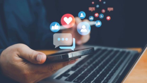 redes sociales, deshumanizarnos, dicasterio para la comunicación, realidad, tragedias