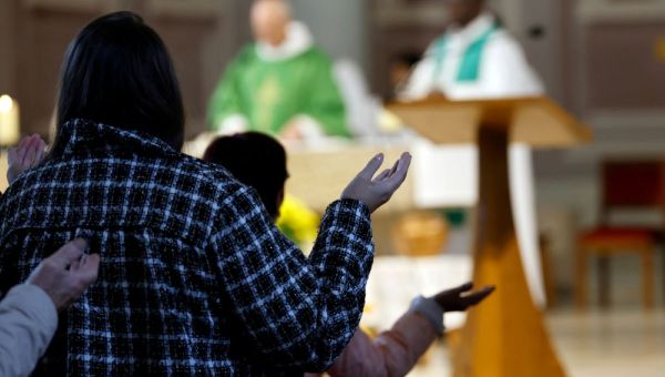 Maternidad, Iglesia católica, formación, corrección, cuidado, acompañamiento, sacerdotes, papa, estructura