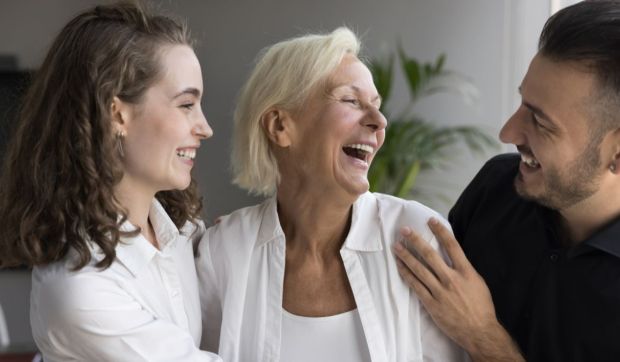 Corner Hero Image - ¿Cómo pueden los hermanos organizarse para cuidar a sus padres ancianos?