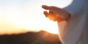 5 formas originales de honrar a Cristo esta primavera