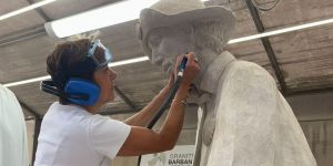 Para la Sagrada Familia, Béatrice Bizot esculpe un san Roque
