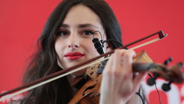 ESTHER-ABRAMI